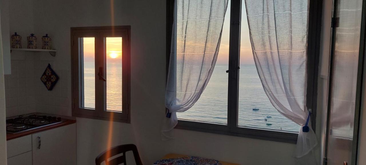 La Finestra Sul Mare Apartment Tropea Exterior photo