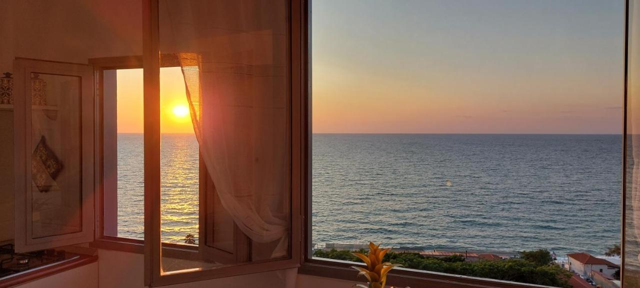 La Finestra Sul Mare Apartment Tropea Exterior photo